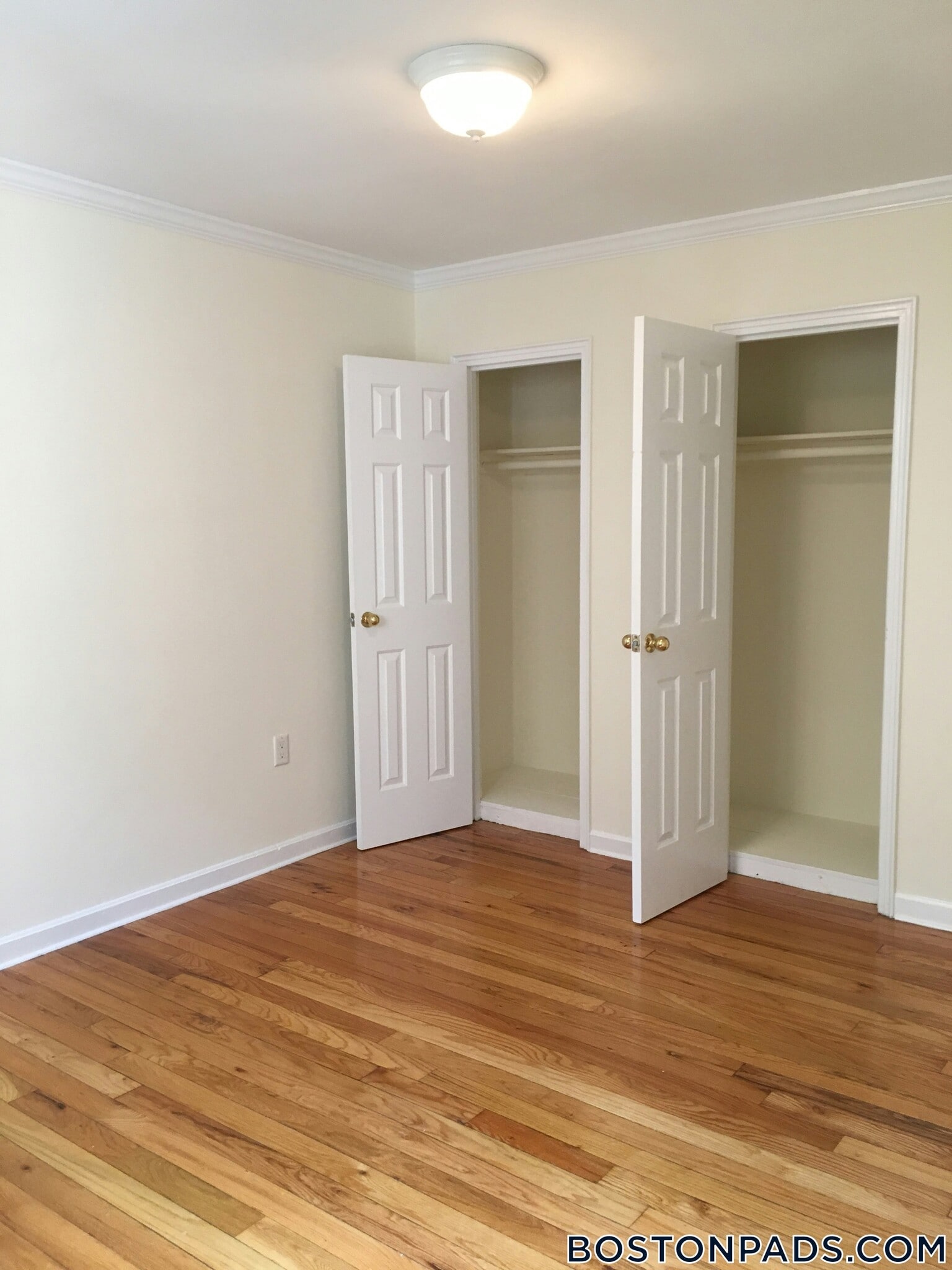 Building Photo - 60 Brattle St