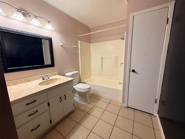 Building Photo - 121 Lba Dr
