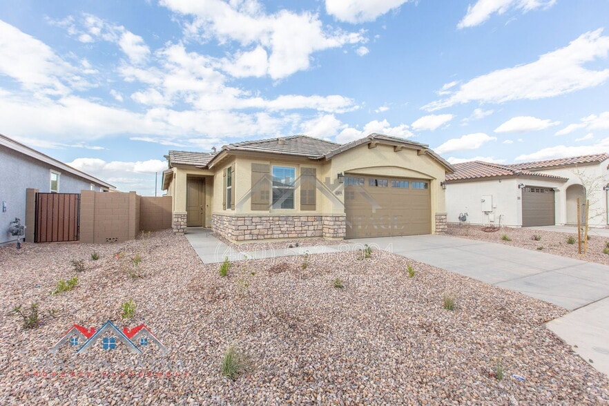 Building Photo - 2304 E Kelly Dr