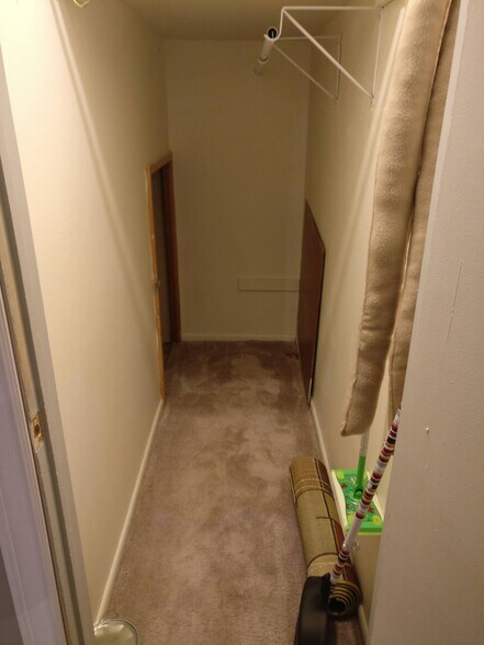 Large storage closet - 4073 Spruce Way