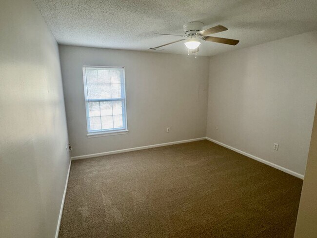 Building Photo - 1562 Indiana Ave