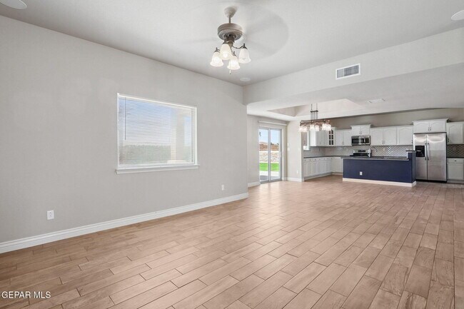 Building Photo - 14508 Shady River