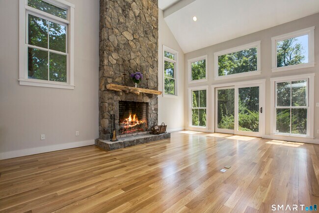 Building Photo - 14 Burr Rd