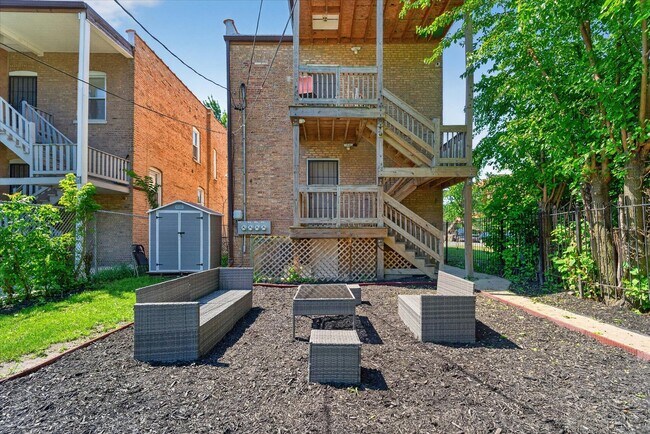 Building Photo - 3622 W Franklin Blvd