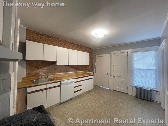 Building Photo - 57 Summer St