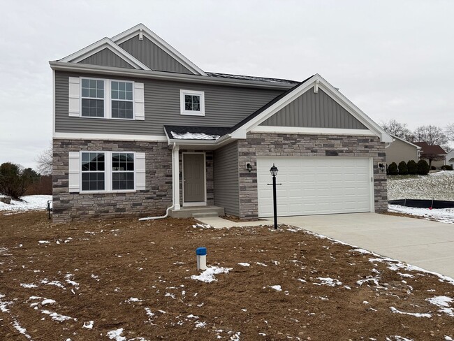 Primary Photo - Nice New SIngle Family Home on Elkhart's N...