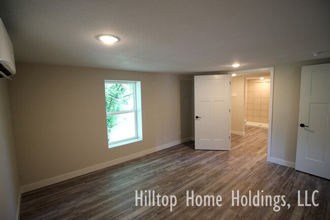 Building Photo - 70 Hilltop Rd