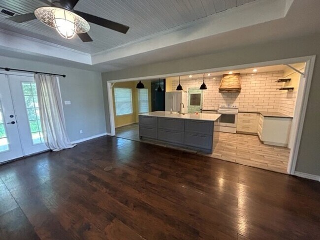 Building Photo - Farmhouse Vibes in Robinson Texas