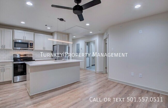 Building Photo - 915 North Street