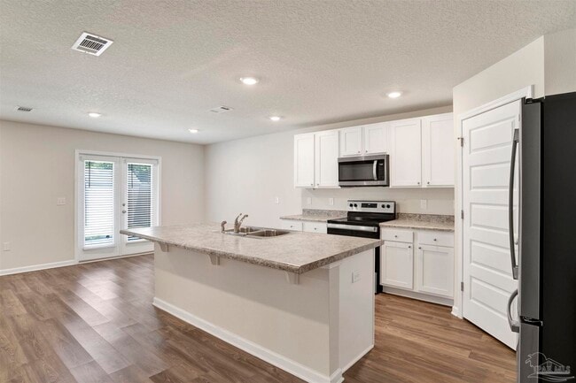 Building Photo - 5249 Peach Dr