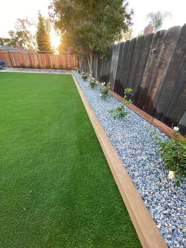 Building Photo - Price Drop! $2250. for the first 6 months