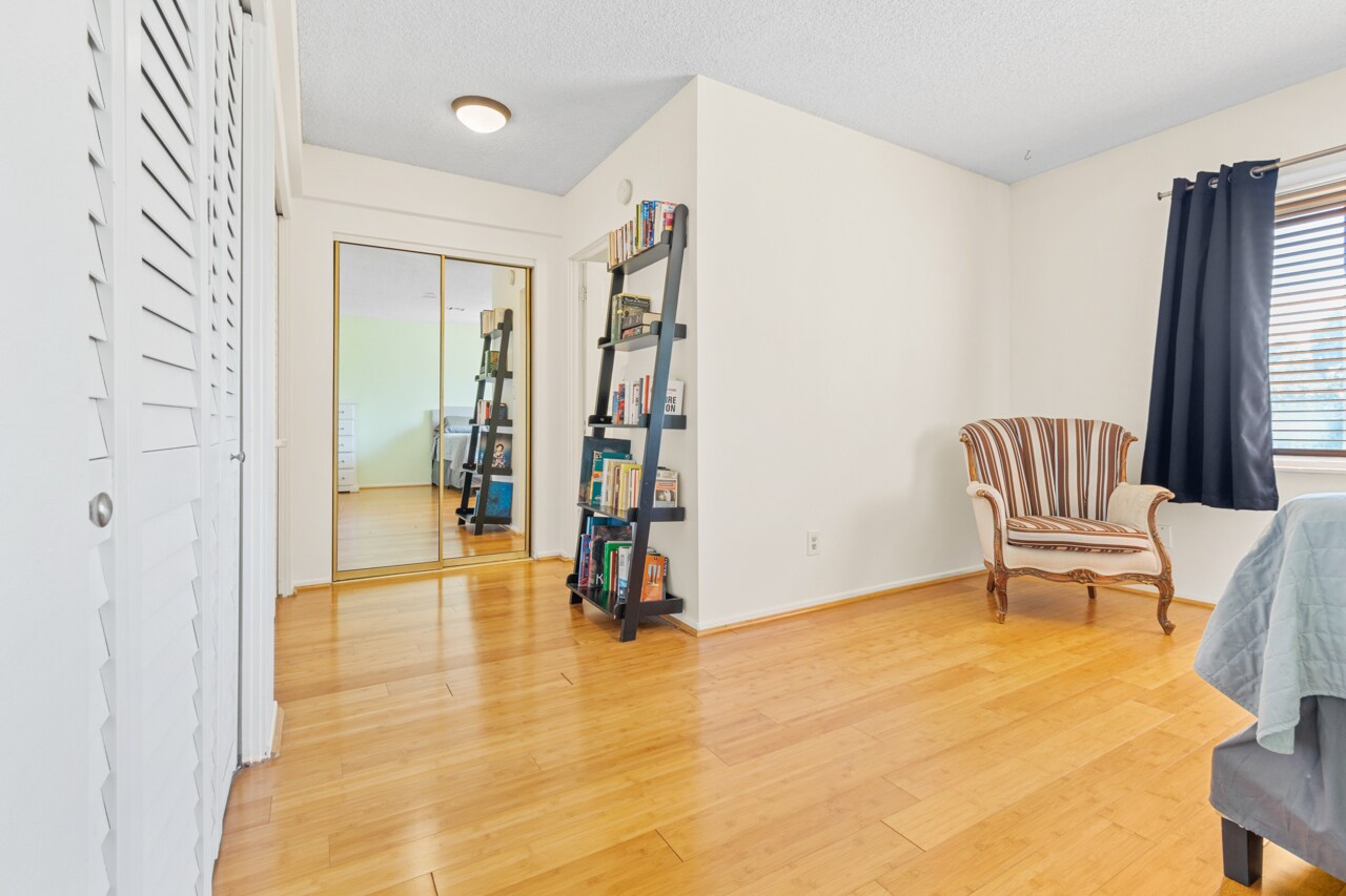 Building Photo - 4725 La Villa Marina