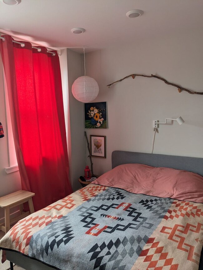 Building Photo - 721 S 4th St