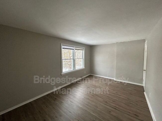 Building Photo - 708 Winston Dr