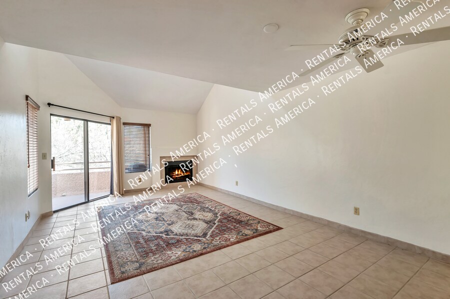 Building Photo - 5675 N Camino Esplendora