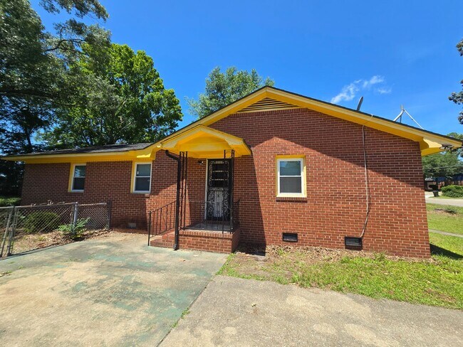 Building Photo - 1855 Broadell Dr