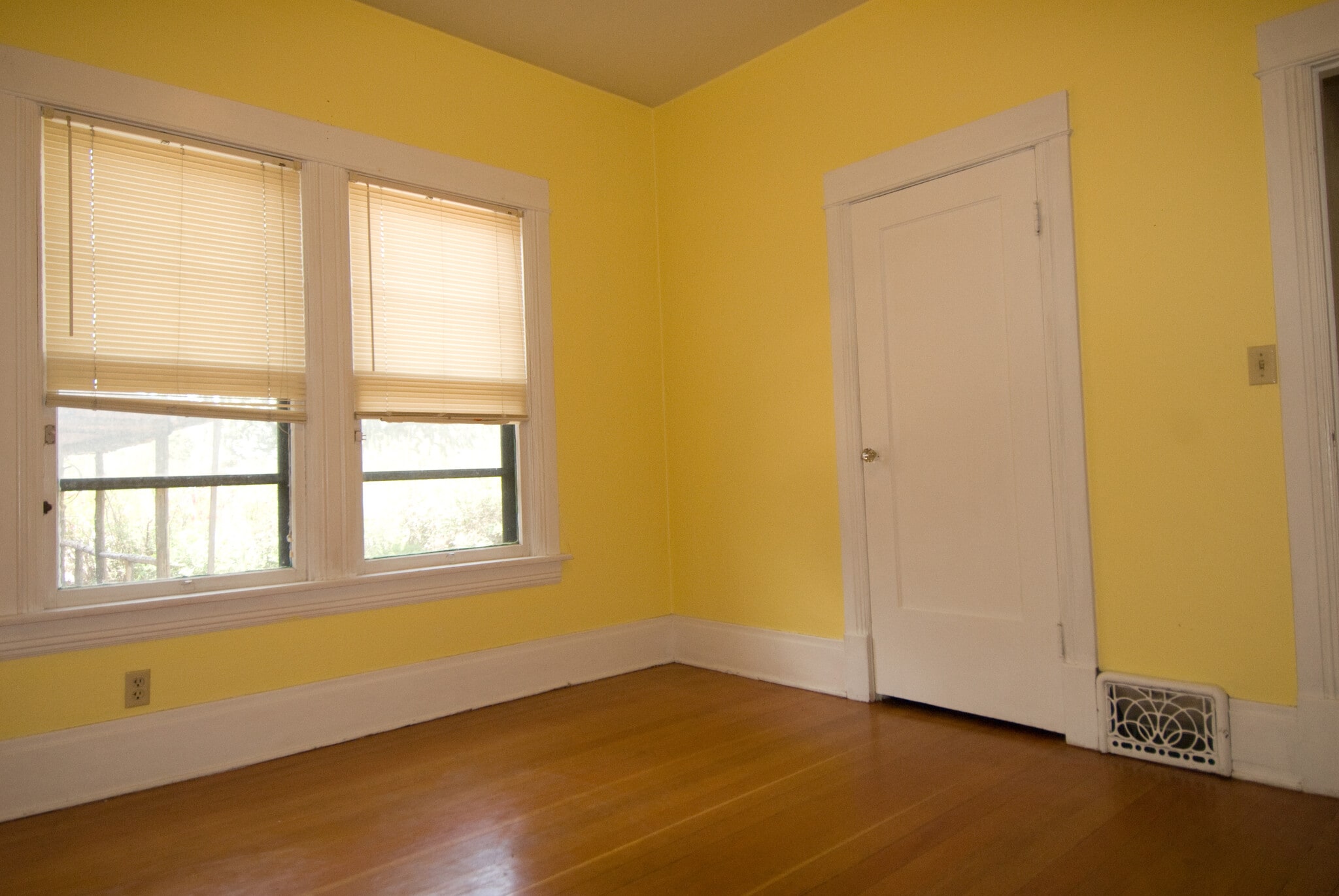 S. BED ROOM - 221 E Cache La Poudre St