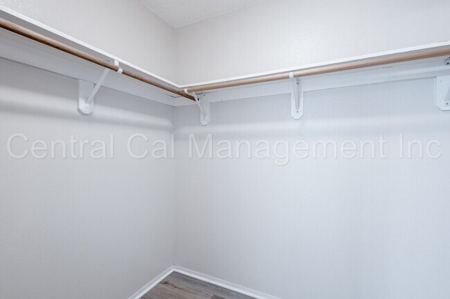 Building Photo - 2 Bedroom/2 Bath Condo with Garage  - $189...