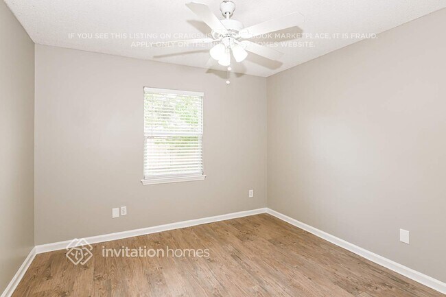 Building Photo - 3943 San Pablo Rd S