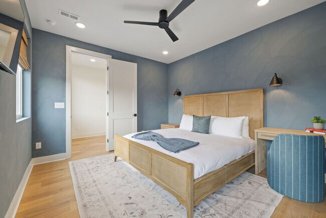 Building Photo - 1117 3rd Ave S