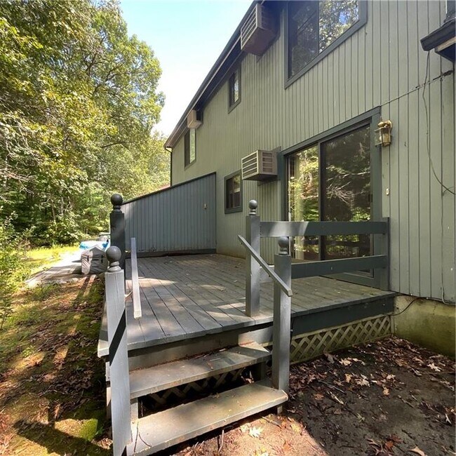 Building Photo - 49 Pheasant Run