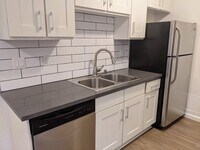 Building Photo - 6142 Eleanor Ave