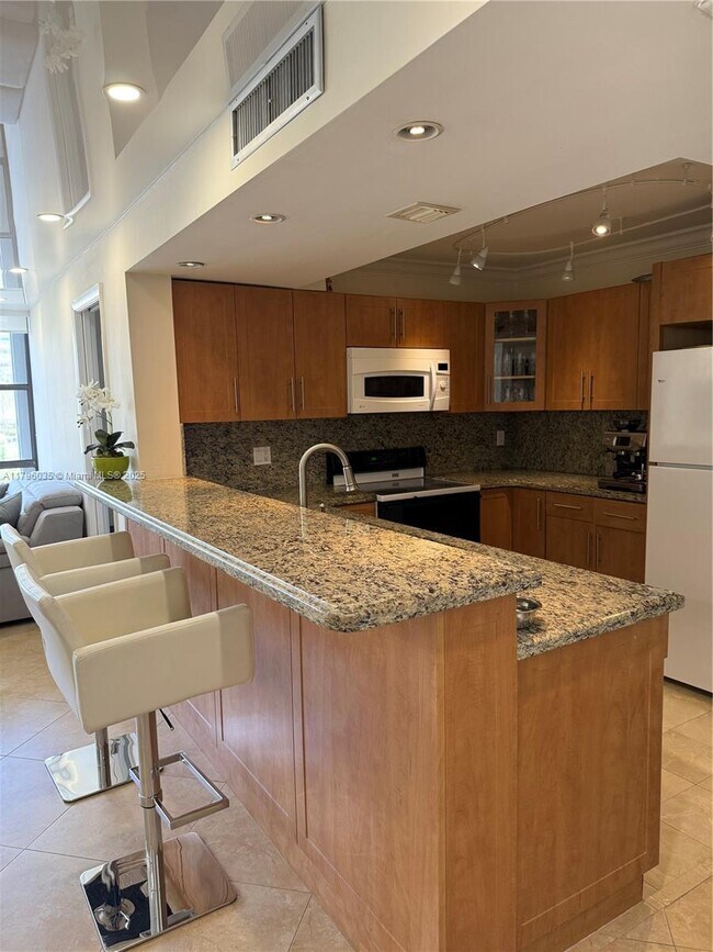 Building Photo - 2017 S Ocean Dr