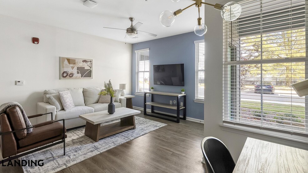 Building Photo - 2800 Milan Ct