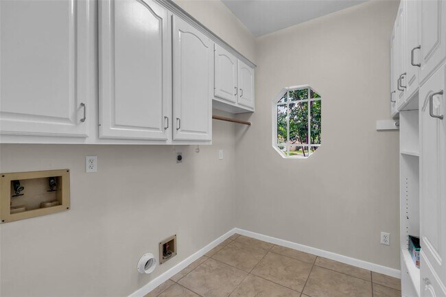 Building Photo - 7302 Palisades Heights Dr