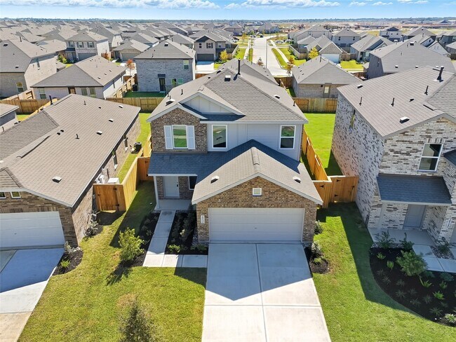 Building Photo - 28731 Bottom Grass Trl