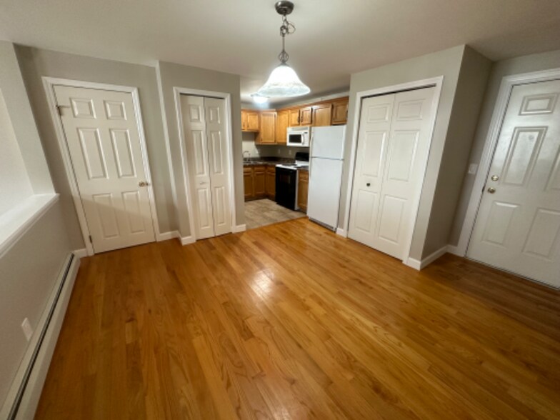 Building Photo - 49 Tappan St