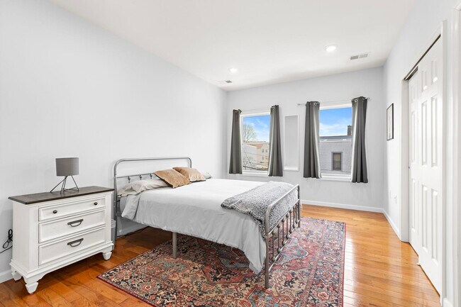 Building Photo - 43.5 Belmont Ave