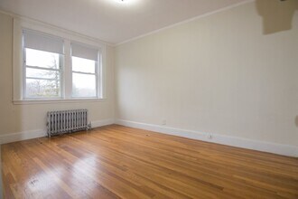 Building Photo - 2045 Commonwealth Ave