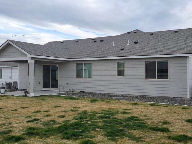 Building Photo - 6817 Rd 108