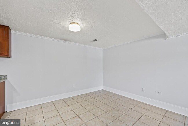 Building Photo - 13724 Lynhurst Dr