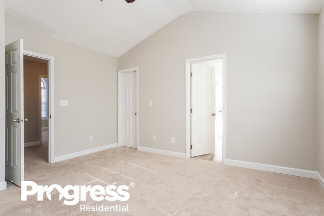 Building Photo - 1932 Shadow Glen Dr