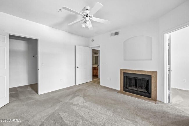 Building Photo - 15095 N Thompson Peak Pkwy