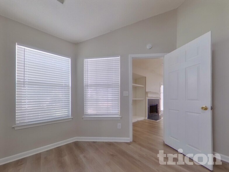 Building Photo - 3547 Lehigh Way