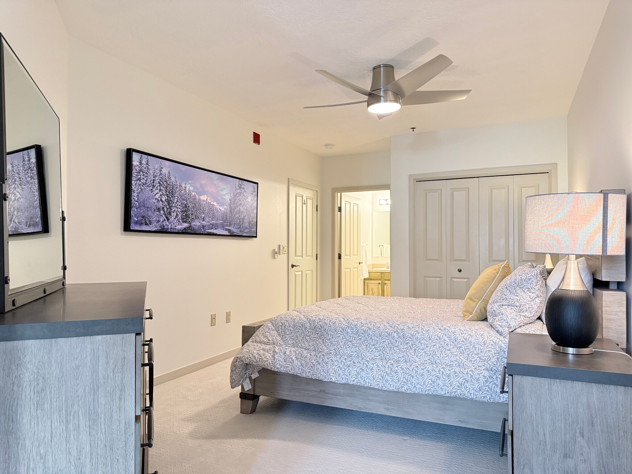 Building Photo - 1325 S Hwy 89