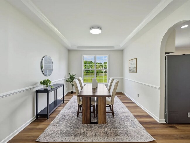 Building Photo - Spacious 5-Bedroom Living with Scenic View