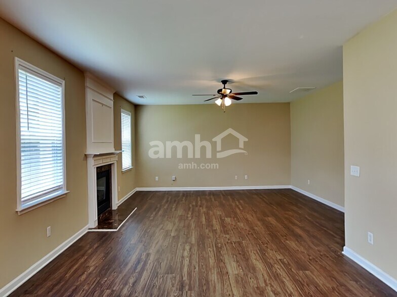 Building Photo - 51 Horseshoe Ct