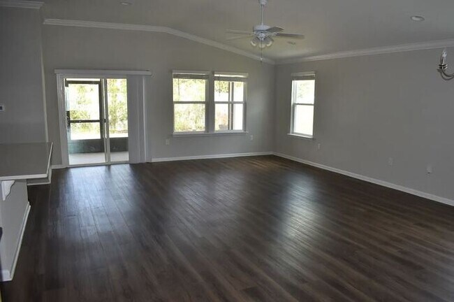 Building Photo - Beautiful 3 Beds 2 Baths Home in Saint Augistine!