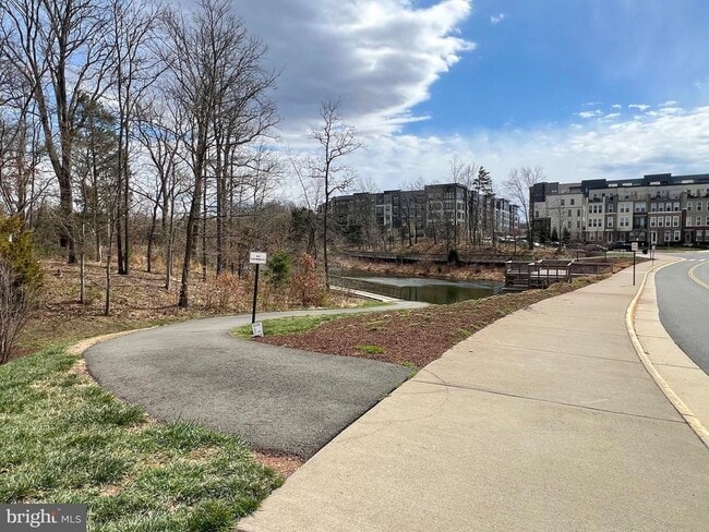 Building Photo - 4810 Garden View Ln