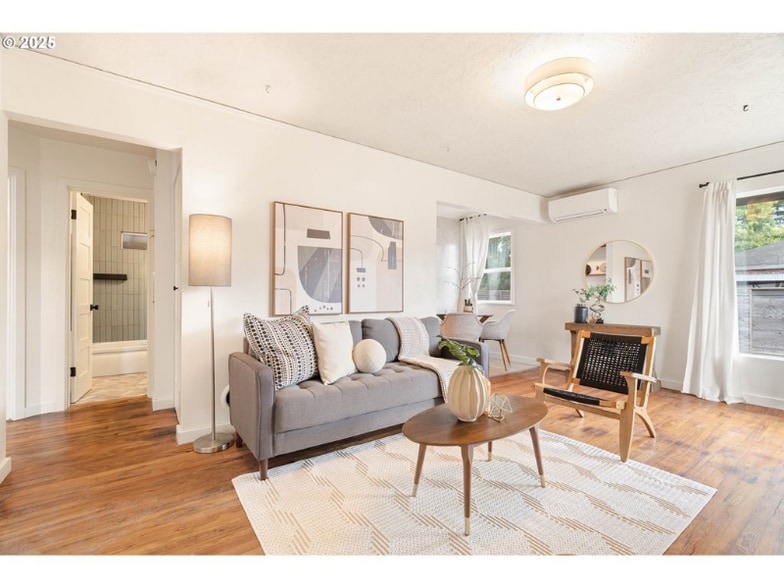 Building Photo - 841 NE 77th Ave