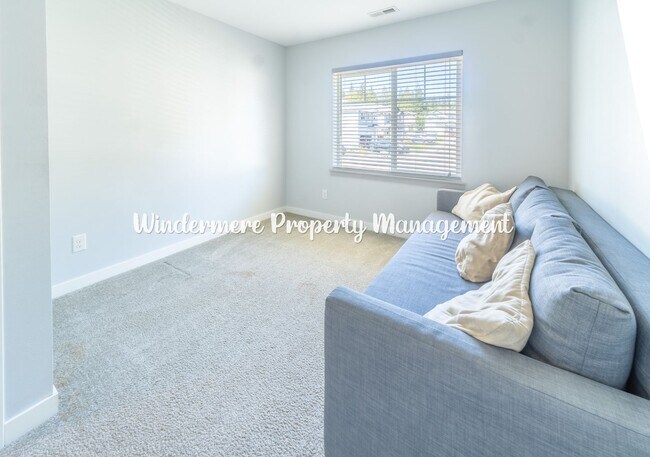 Building Photo - 5064 NW Bear Paw Ct