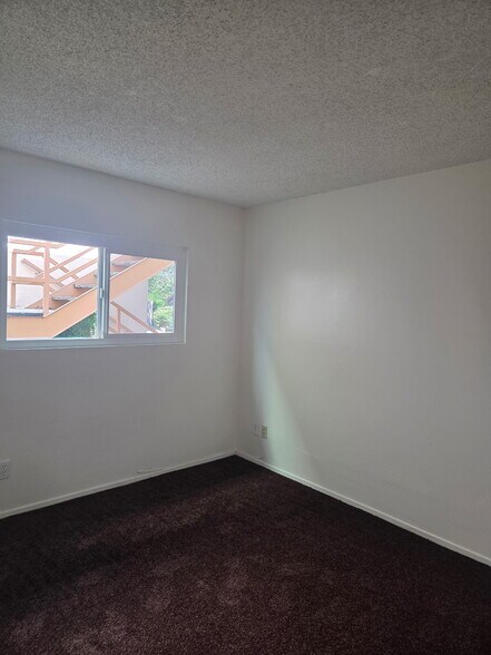 Building Photo - 1341 W Avenue J4