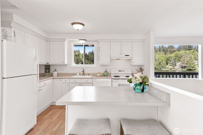 Building Photo - 6917 Olive Ave