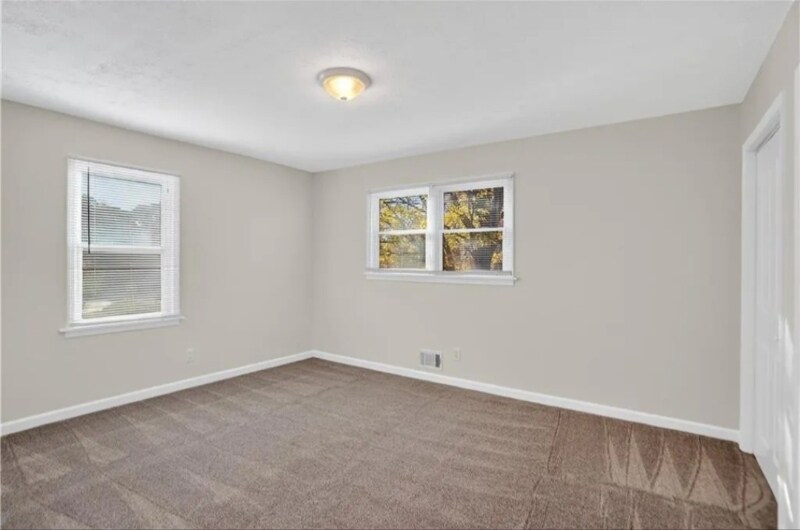 Building Photo - 170 Shiloh Run NW