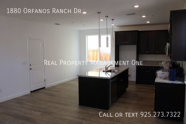 Building Photo - Brand New 4 Bed/3 Bath Home in Perfect Bre...