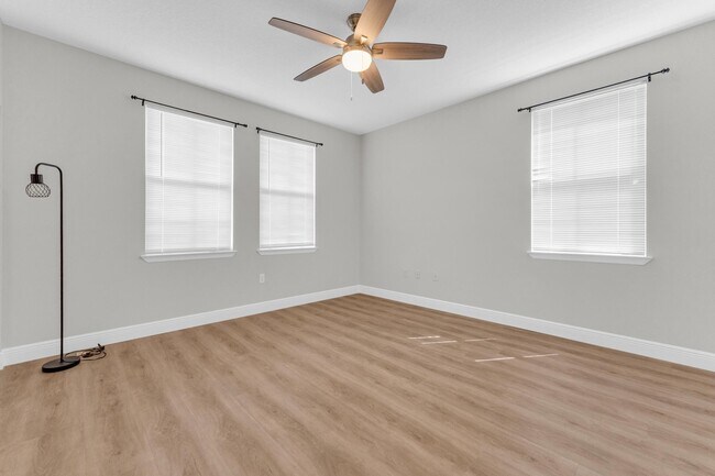 Building Photo - 2032 Alta Meadows Ln